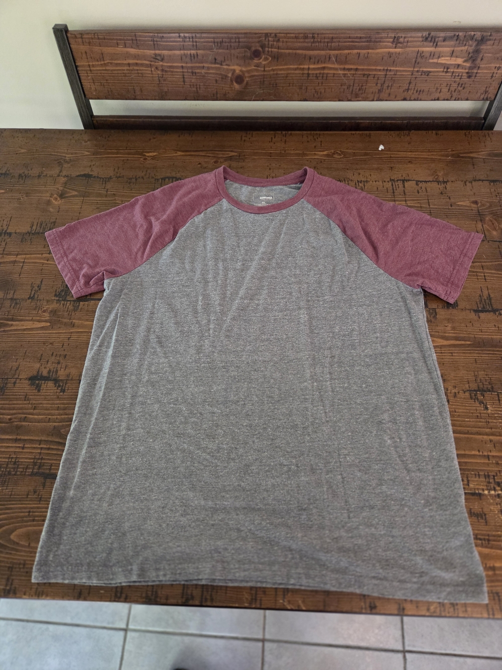Men's Short-Sleeve Raglan Tee - Gray Body with Maroon Sleeves